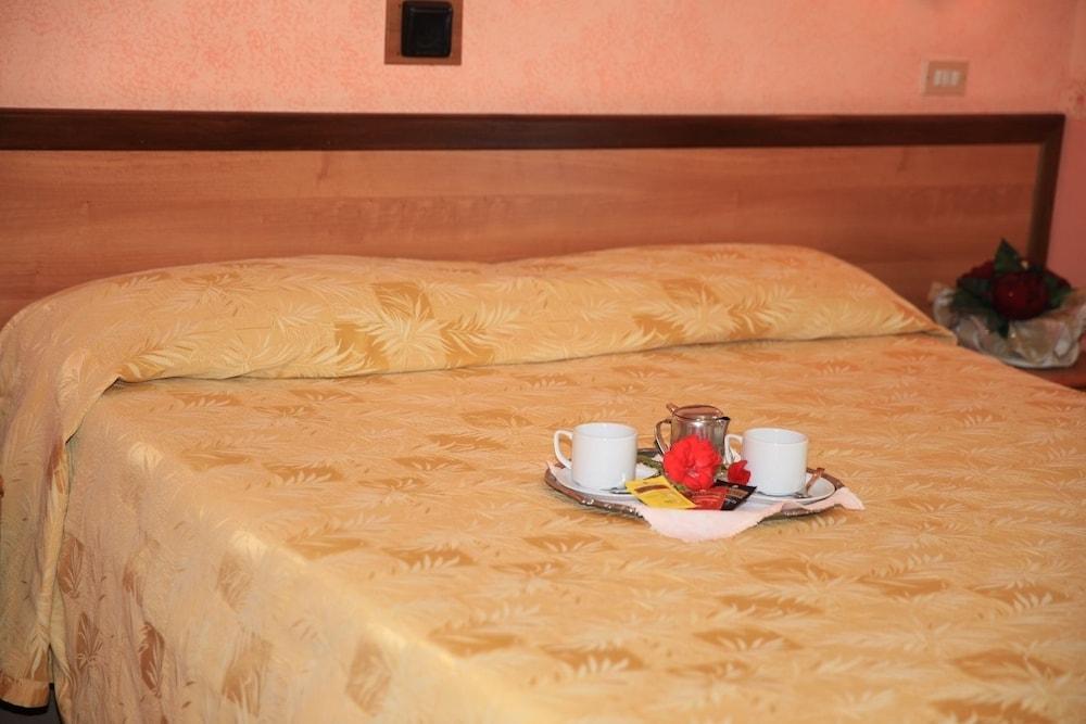 Hotel Ludovici フィウッジ エクステリア 写真
