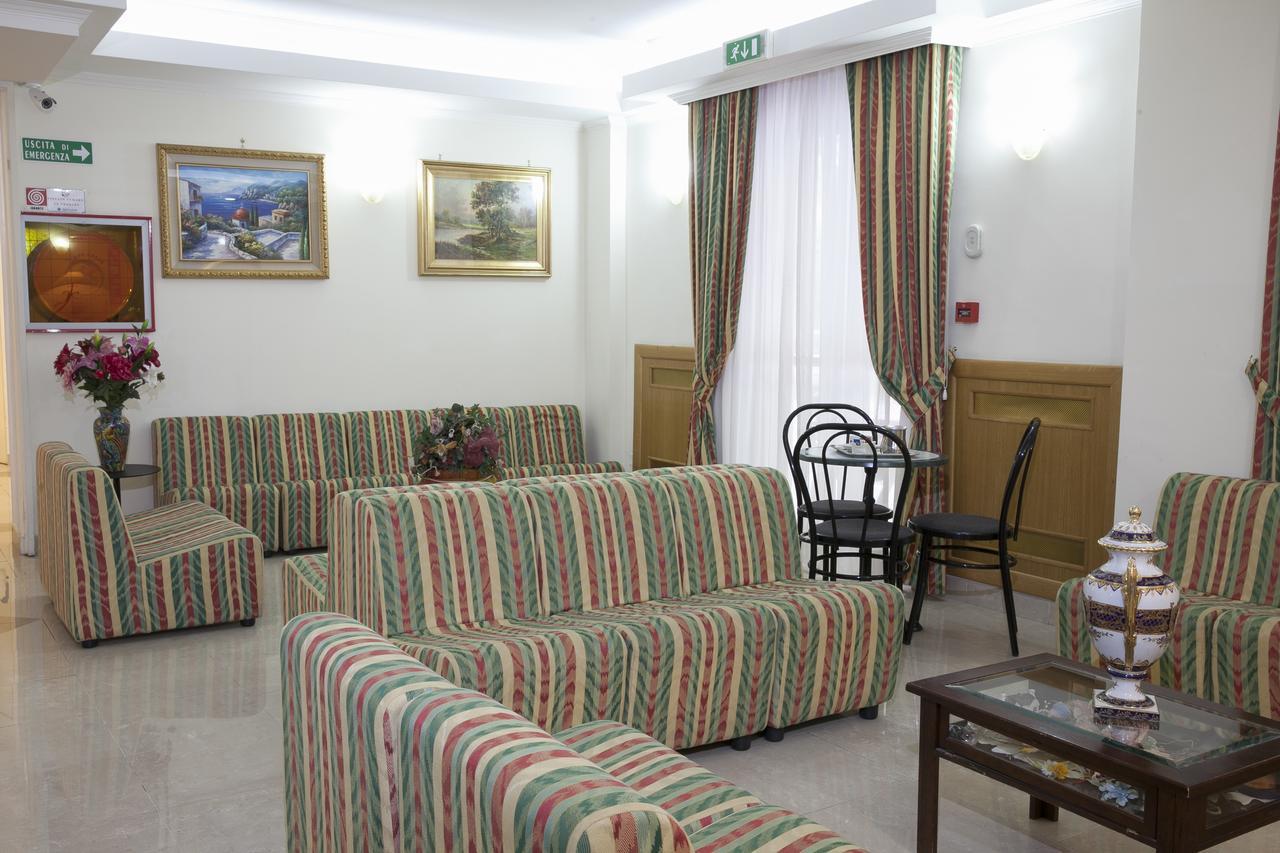 Hotel Ludovici フィウッジ エクステリア 写真