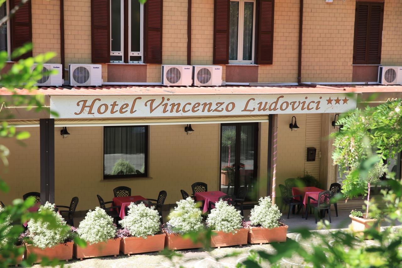 Hotel Ludovici フィウッジ エクステリア 写真